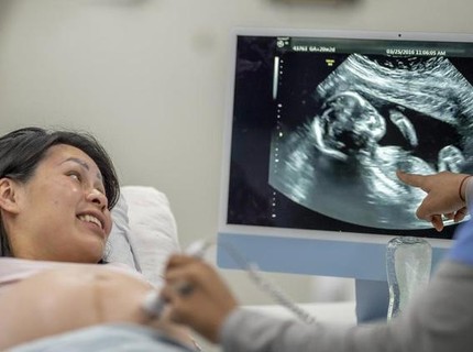 USG Kehamilan Trimester 3: Waktu Ideal, Hal yang Perlu Ditanyakan & Detail yang Akan Terlihat