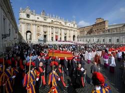 Pemakaman Paus di Roma Akan Dijaga Ketat: Lockdown-Zona Larang Terbang