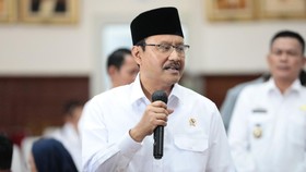 Mensos Pertimbangkan Soeharto & Gus Dur Jadi Pahlawan Nasional