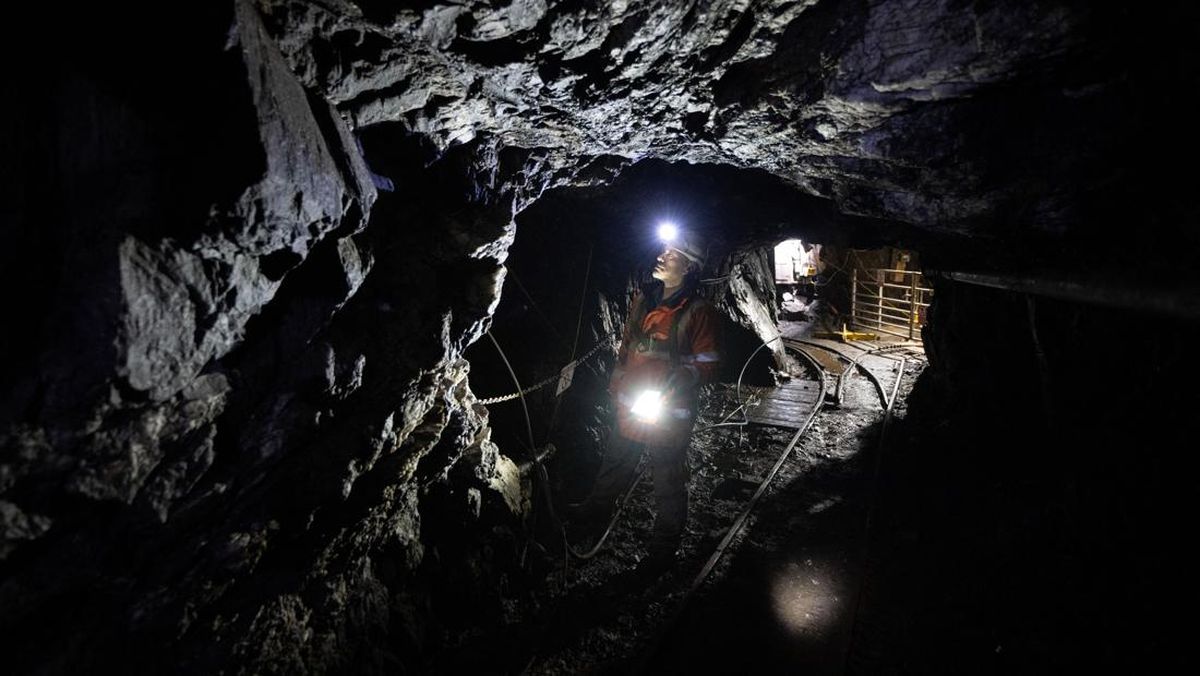 3 Warga Tewas Dievakuasi Usai Kepulan Asap di Tambang Emas Bogor