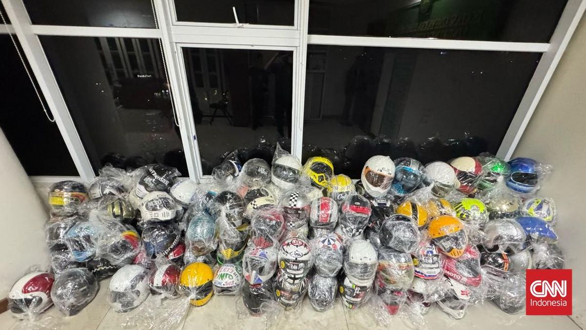 Kejagung Sita Ratusan Helm Mewah dari Ary Bakri, Arai Hingga Shoei