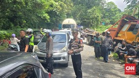 Kecelakaan Beruntun 9 Kendaraan di Padang Panjang Sumbar, 12 Terluka