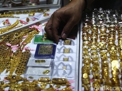 Polisi Profiling 2 Wanita Diduga Curi Perhiasan di Toko Emas Bogor