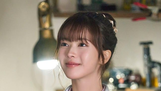 Modis! Intip Adu Gaya Kampus ala Roh Jeong Eui di Drama Crushology 101 dan Dear. M