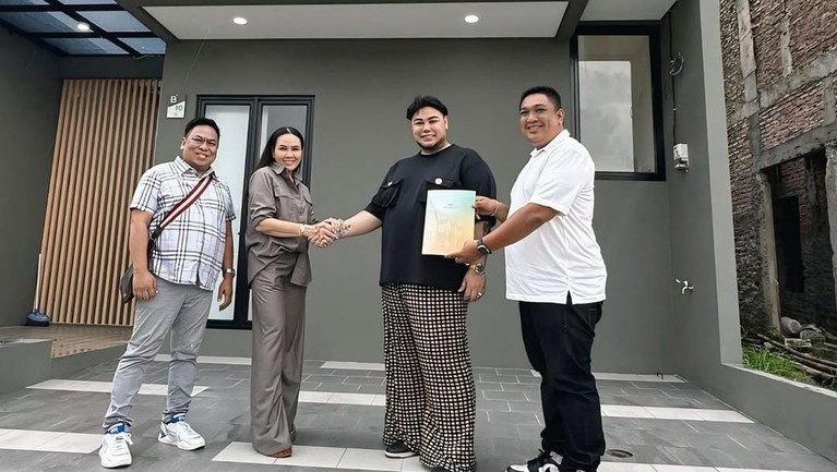 Rumah Bunda Corla selesai dibangun dan telah serah terima/Tangkapan layar/Instagram @ivan_gunawan Rumah Bunda Corla selesai dibangun dan telah serah terima.