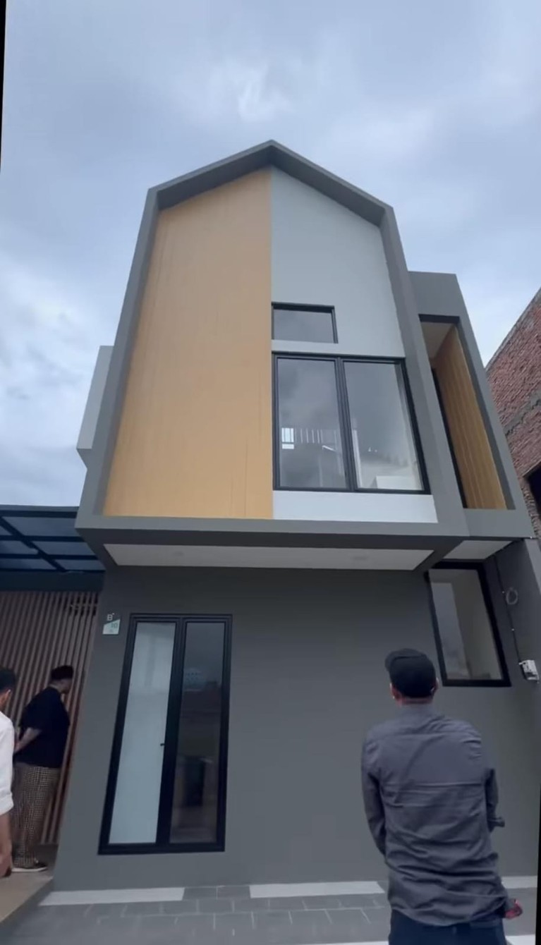 Rumah Bunda Corla/Tangkapan layar/Instagram @fitri_salhuteru Rumah Bunda Corla