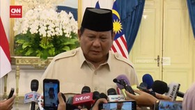 VIDEO: Prabowo Tunggu Laporan Airlangga Soal Negosiasi Tarif Impor AS