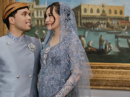7 Inspirasi Model Kebaya Ibu Hamil dari Para Artis Indonesia, Cantik dan Elegan Bun!