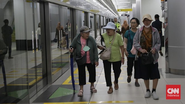 Tarif MRT, LRT Jakarta dan Transjakarta Cuma Rp1 hingga 7 September Penumpang MRT Jakarta, LRT Jakarta hingga Transjakarta cukup membayar Rp1 untuk menikmati transportasi publik ini hingga 7 September 2025.