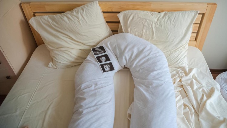 bantal hamil