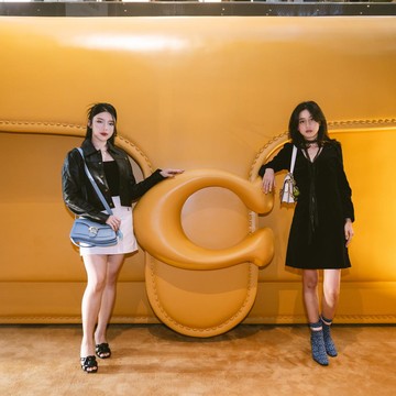 img-title Pengalaman Seru Belanja & Personalisasi Tas sambil Ngopi di Coach Tabby Shop ASTHA