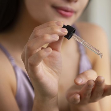 img-title Bahan Skincare Andalan! Ternyata Ini Sederet Manfaat Niacinamide untuk Perawatan Wajahmu
