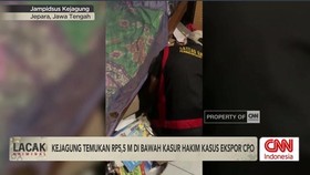 VIDEO: Kejagung Temukan Rp5,5 M di Bawah Kasur Hakim Kasus Ekspor CPO