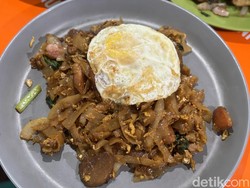 Nyaris Bangkrut, Warung Kwetiau Ini Kini Jadi Favorit Mahasiswa BINUS