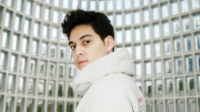 Heboh Video Lawas Maxime Bouttier di Video Klip Ariel NOAH