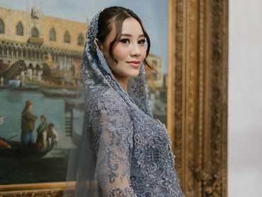 Aaliyah Massaid Kena Sentil Tak Pakai Hijab Saat Mitoni, Bagaimana Hukumnya dalam Islam?