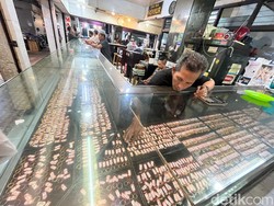 Sejumlah Toko Emas di Kota Malang Kehabisan Stok Antam