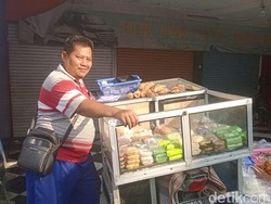 Penjual Kue Keliling Ini Bisa Bangun Rumah-Beli Mobil Setelah di-PHK