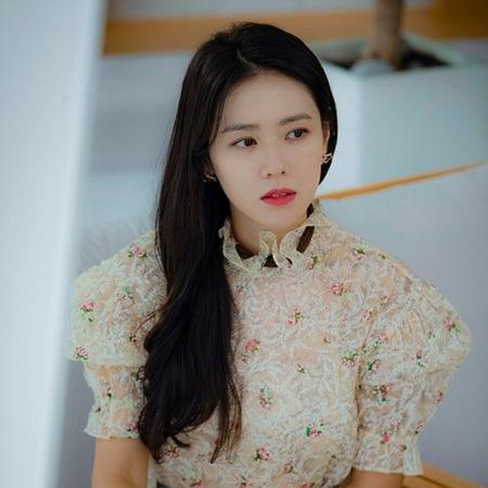 Son Ye Jin di Crash Landing on You