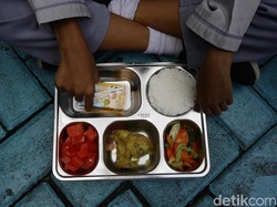 Kepala BGN Kaji Kemungkinan Siswa Tetap ke Sekolah Saat Libur untuk MBG