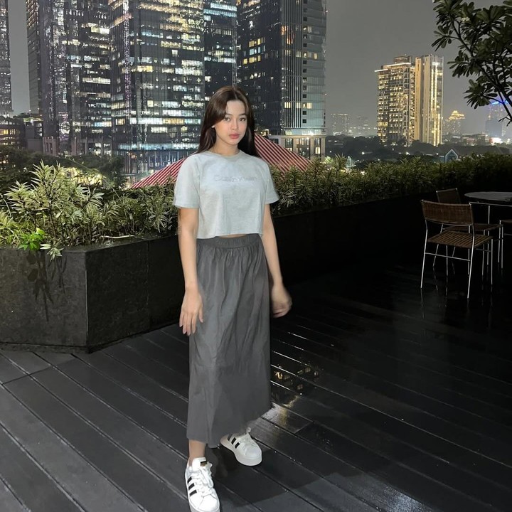 <p>Aqeela dikenal sebagai pemeran sekaligus model Tanah Air. Gadis 16 tahun ini mengawali karier sebagai aktris lewat perannya sebagai Aini kecil dalam sinetron <em>Putri yang Ditukar</em> (2011). (Foto: Instagram@aqeelacalista)</p>