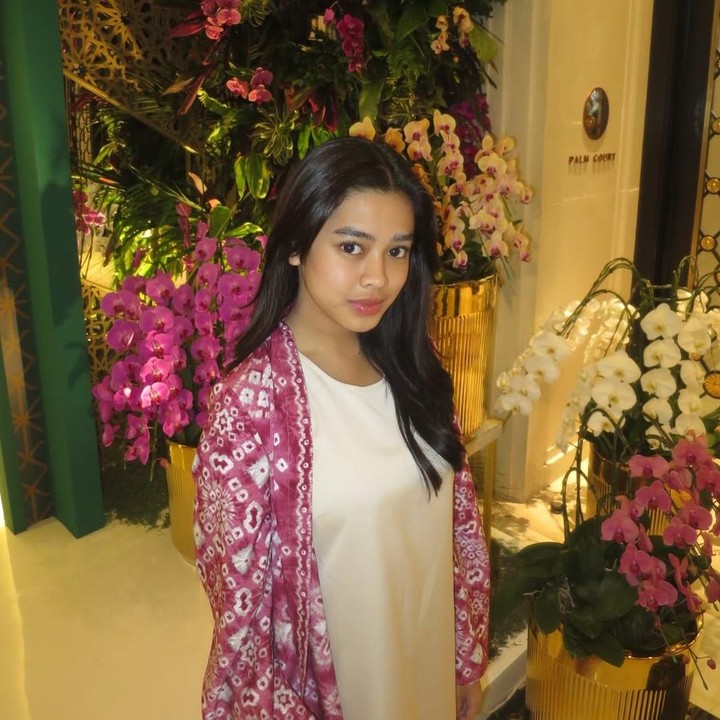<p>Nama Aqeela Calista tengah menjadi perhatian publik. Mantan aktris cilik yang satu ini semakin tampil eksis lewat sinetron terbarunya. Namun, bukan hanya itu, parasnya yang semakin cantik pun berhasil memikat hati para penggemar. (Foto: Instagram@aqeelacalista)</p>