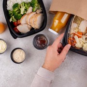 Tips Menjaga Pola Makan Sehat untuk Kamu yang Sibuk Kerja