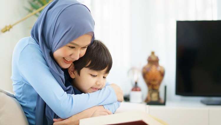 Cara agar anak cerdas menurut Islam Cara agar anak cerdas menurut Islam