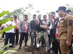 Seloroh Rocky Gerung: Polisi Itu Pohon Lindung Seluruh Indonesia