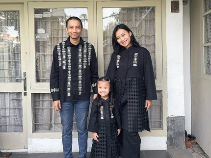 7 Potret Kinasih Putri Semata Wayang Fiersa Besari, Mulai Kenali Lagu Sang Ayah