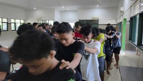 TNI Tangkap 40 Pelaku Penipuan di Sidrap, 37 Wajib Lapor Polisi