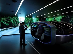 Kalah Saing Lawan Produk Lokal, Penjualan Mobil Impor Mewah di China Anjlok