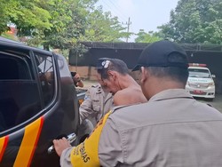 Sunyoto Dihajar Warga Saat Kepergok Bobol Rumah Guru SD di Jombang
