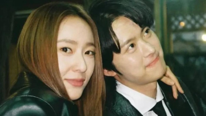 Ada Momen Baru, Simak Kisah Pertemanan Manis Gong Myung dan Krystal Jung