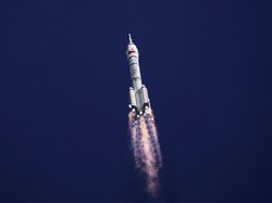 Awak Shenzhou-19 Tunda Kepulangan Imbas Cuaca Buruk