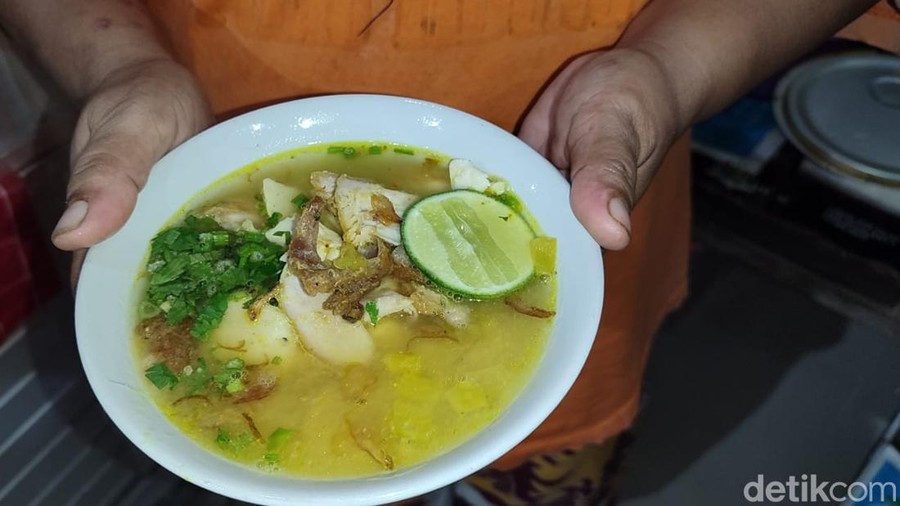 Soto Lamongan Sugiono di Pulau Tidung Soto Lamongan Sugiono di Pulau Tidung