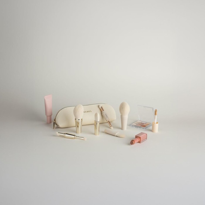 The Signature 4-in-1 Brush dari Aeris Beauté