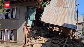 VIDEO: India Hancurkan Rumah Tersangka Penyerangan Turis di Kashmir
