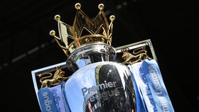 Kenapa Ada Dua Trofi Premier League?