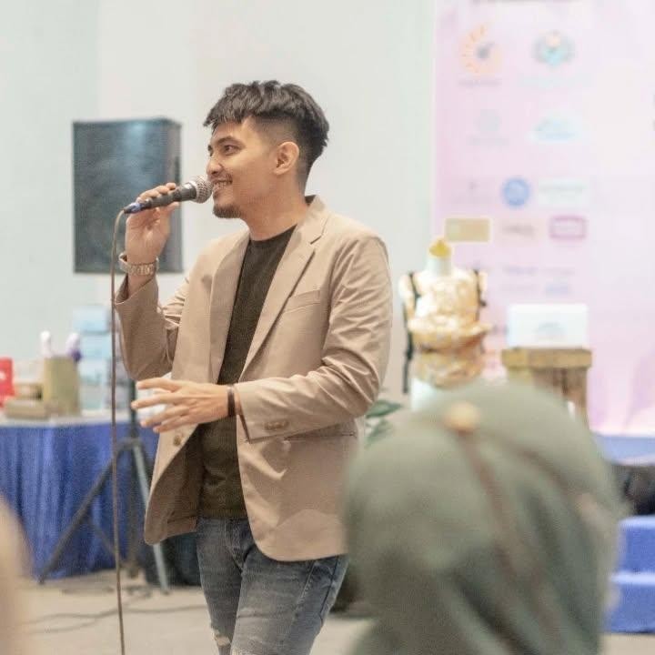 <p>Bunda masih ingat dengan sosok Yongki AFI? 20 tahun berlalu, ternyata Yongki kini sudah sukses menjadi seorang dokter. (Foto: Instagram: @dr_yongki)</p>