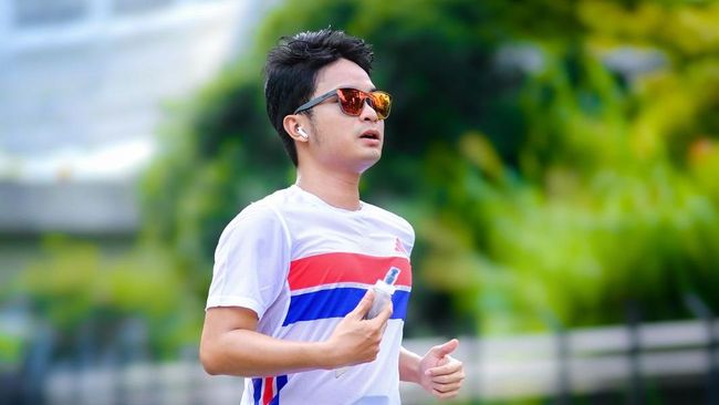 Musisi Hafizh Alvio Bantah Ikut Tren Lari, Katanya...