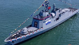 FOTO: Penampakan Kapal Perang Baru Berbobot 5.000 Kg Milik Korut