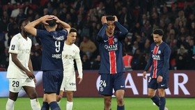FOTO: PSG Telan Kekalahan Pertama di Liga Prancis