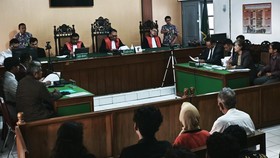 Penggugat Ijazah Jokowi di Solo Tanggapi Bareskrim: Tunggu Pengadilan