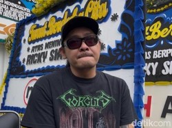 Stevi Item Kenang Sosok Ricky Siahaan: Gitaris Hebat dan Sosok Humoris