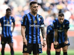 Inter Tergusur dari Puncak Klasemen Setelah Ditekuk Roma 0-1