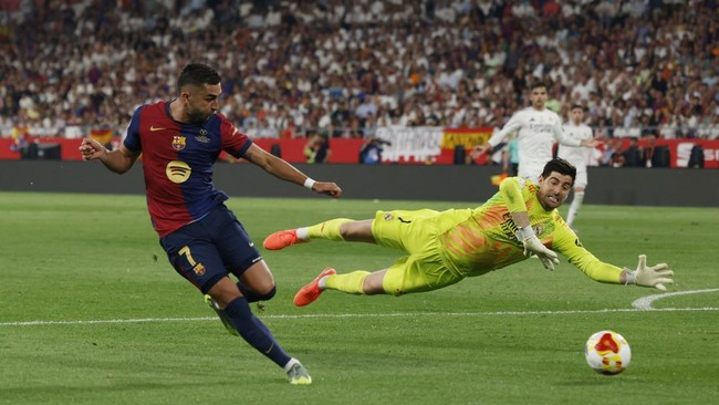 Jadwal El Clasico Barcelona vs Real Madrid, Duel Kandidat Juara Liga Duel sarat gengsi bertajuk El Clasico antara Barcelona vs Real Madrid akan bergulir akhir pekan ini. Berikut jadwal El Clasico.