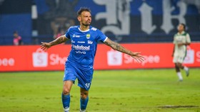 Tyronne Del Pino Tak Ambisi Raih Gelar Individu usai Bawa Persib Juara