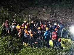 Tim Selam Dikerahkan Cari 1 Bocah Hanyut di Kali Samin Sukoharjo