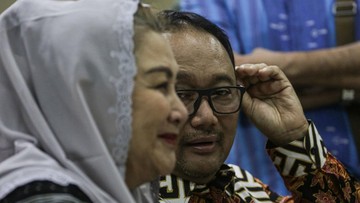 Nekdanja županja Semaranga Hevearita obsojena na pet let zapora, njen mož na sedem